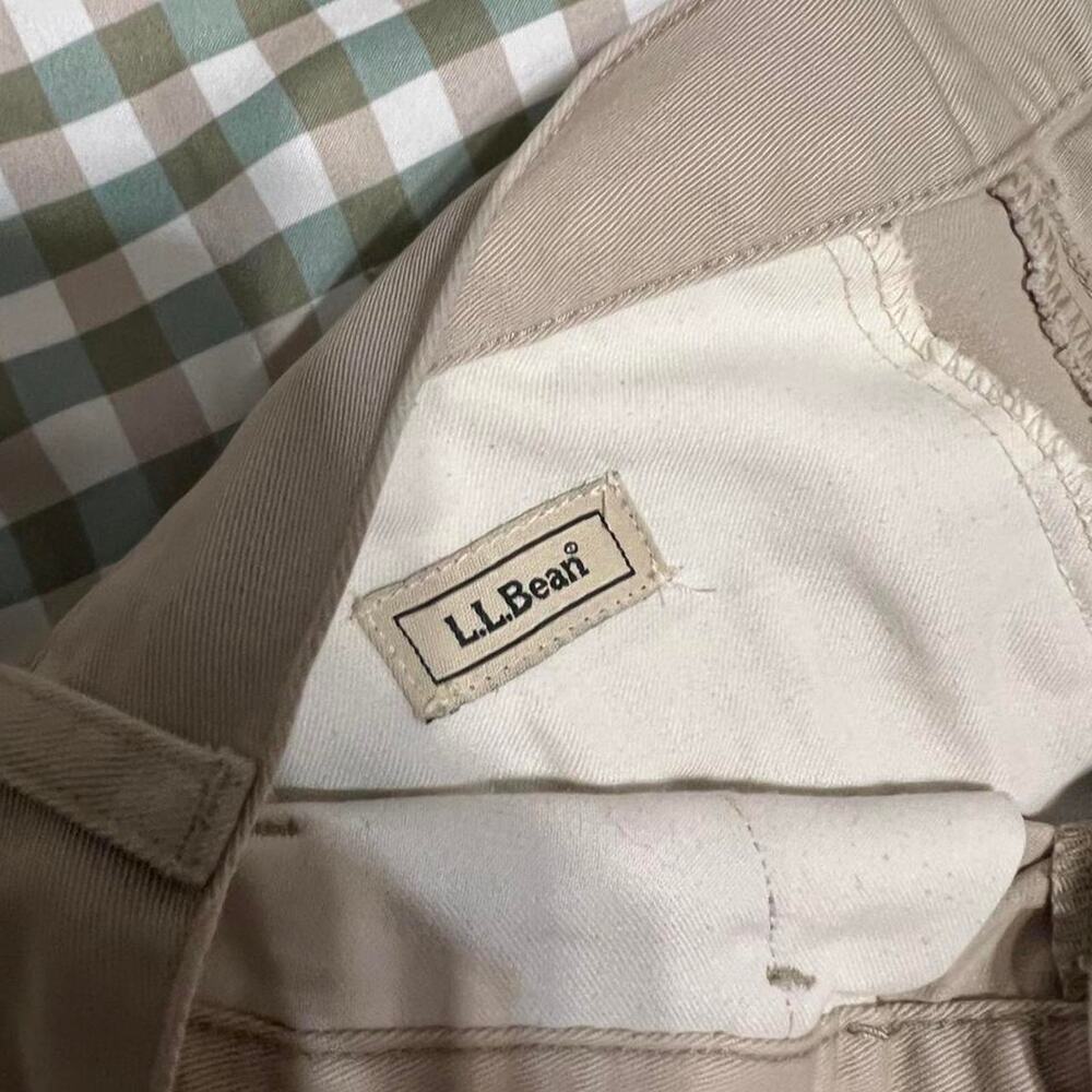 Vintage L.L. Bean High Waisted Pleated Cuffed Bermuda Shorts 10 - Picture 6 of 8